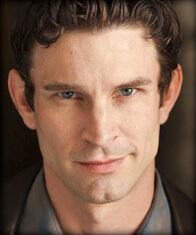 DAMON KIRSCHE (Julian Marsh)